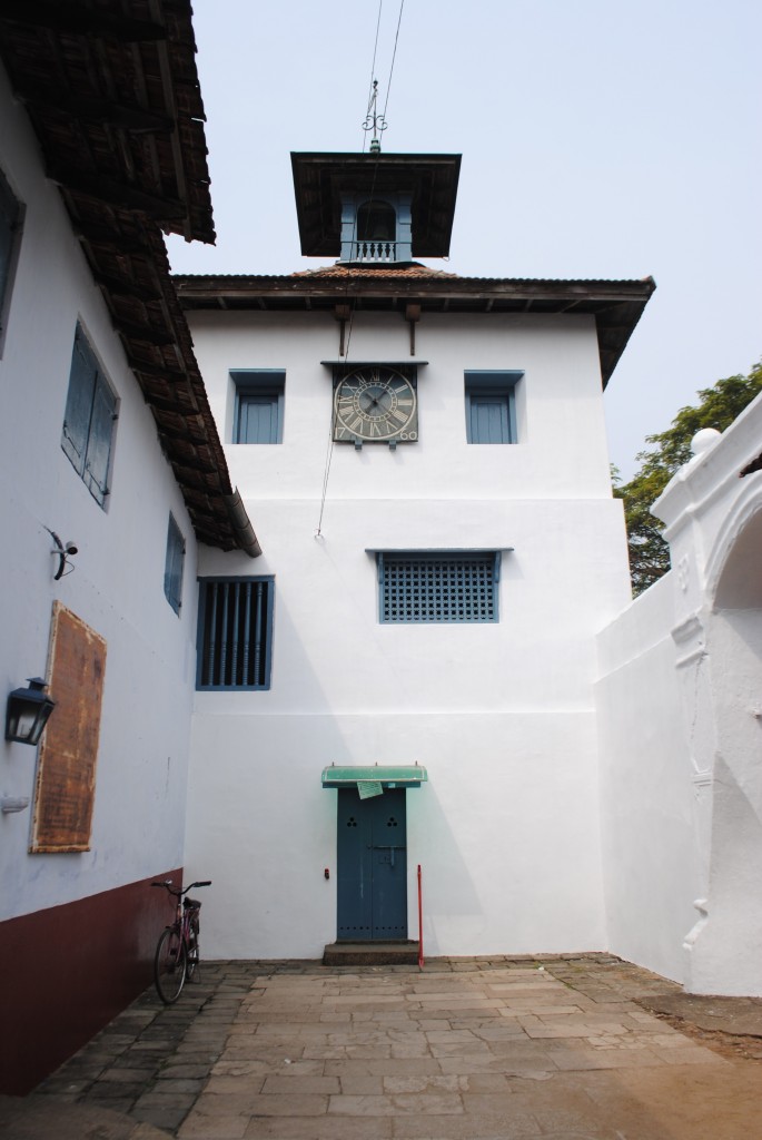 The oldest synagogue in India, Paradesi Synagogue, doesn't look like much of a synagogue on the outside and we weren't allowed to take pictures on the inside.