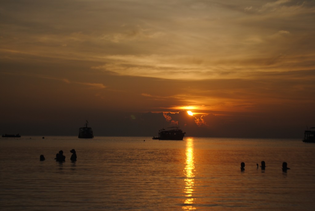 Nice sunset over Sairee beach.